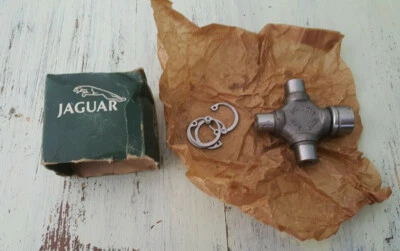  Junta universal central SKF 1972-1985 XJ6 OEM Jaguar XJ6 en caja dañada Foto 1 de 4