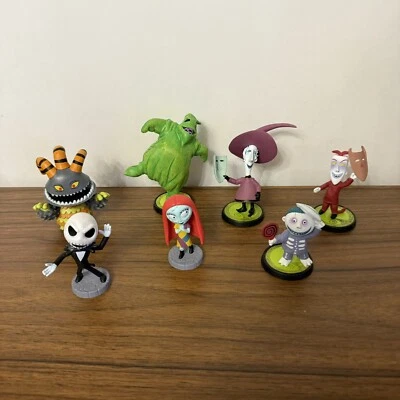 Lote de bonecos Nightmare Before Christmas PVC em suportes Lock Shock Sally Demon - Imagem 1 de 4
