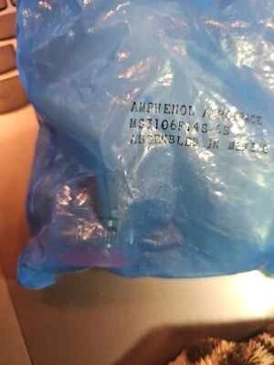 97-3106A-14S-6S Circular Connector 97 Series Straight Plug 6 pin Screw clamp - Image 1 of 3