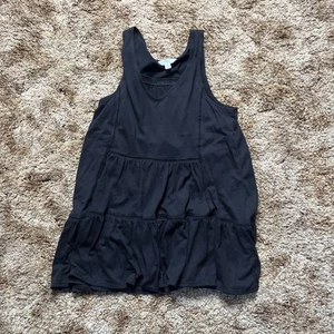 Time and TRU schwarzes Ruß Stufen Tank Shirt Größe M - Bild 1 von 4