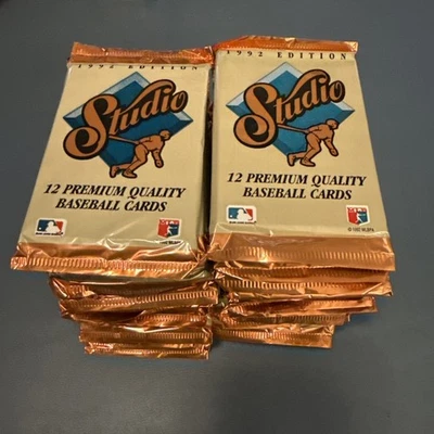 Lote de 36 paquetes sellados Leaf Studio Baseball 1992 Foto 1 de 2
