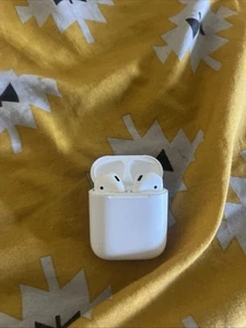 Apple AirPods 1st Gen - Zdjęcie 1 z 1