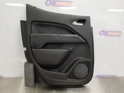 18 2018 GMC CANYON DENALI REAR DOOR TRIM PANEL BLACK LEATHER LEFT DRIVER - Image 1 of 4