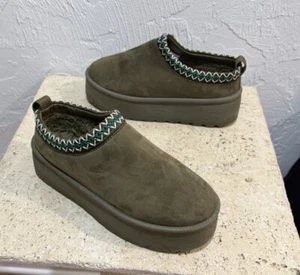 Mudd Womens Size 8 Olive Green Platform Slippers Stormy Clogs Stitched Slip On - Picture 1 of 10