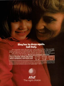 1986 Vintage Print Ad AT&T Sing her to sleep again Call Italy Mom Daughter Smile - Picture 1 of 2