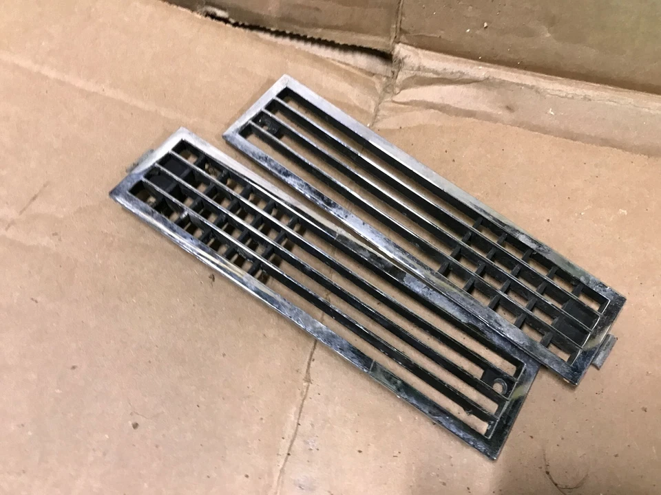  1970 Cadillac Fleetwood dash vents - Image 1 of 1