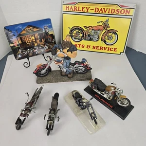harley davidson da collezione 5 moto in metallo e 1 ceramica, 1 piastra in vetro... - Foto 1 di 10