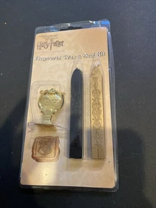 Universal Studios Harry Potter Hogwarts Wax & Seal Kit the Wizarding World New - Picture 1 of 2