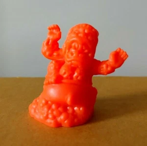 Monster In My Pocket BABA YAGA # 18 Neon Red-Orange - Series 1 MIMP 1990 - Picture 1 of 8