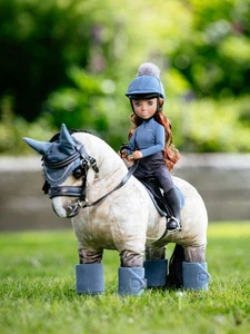 Lemieux Juguete Pony Olivia Dream Set Azul Hielo Almohadilla Capucha Vendajes Bl Sillín Brida - Imagen 1 de 9