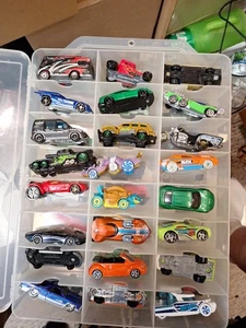 Hot Wheels, Matchbox, Mojorette & Maisto Lot Of 48 Vehicles In A Case. - Picture 1 of 20