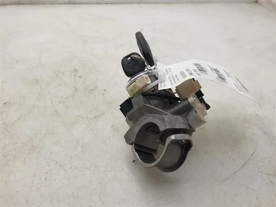 11 TOYOTA SIENNA IGNITION SWITCH WITH KEY - Image 1 of 4