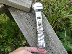 Vintage TruTest Supreme Flashlight – Metal – 2 D-Cell – 7 1/8″ Long – Working - Picture 1 of 14