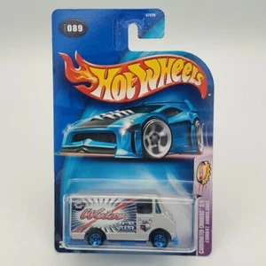 Hot Wheels 2003 #089 Carbonated Cruisers 5/5 Combat Ambulance  - Picture 1 of 14