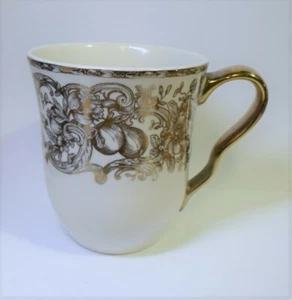 Vintage 222 FIFTH BALMORAL GOLD MUG Fine Porcelain by PTS Intl Coffee Tea 4.25" - Picture 1 of 8