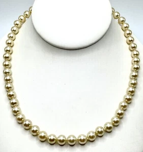 Vintage Classic Ivory Pearl Necklace Single Strand Luster Elegant 18” - Picture 1 of 10