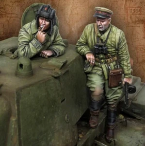 1/35 Resin Figure Model Kit Soviet Tank Crew Soldiers Officer War WW2 Unpainted - Picture 1 of 2