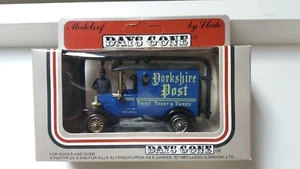 LLEDO Days Gone - DG6 Yorkshire Post - Furgoneta Ford Modelo 'T' CON FIGURAS - Imagen 1 de 2