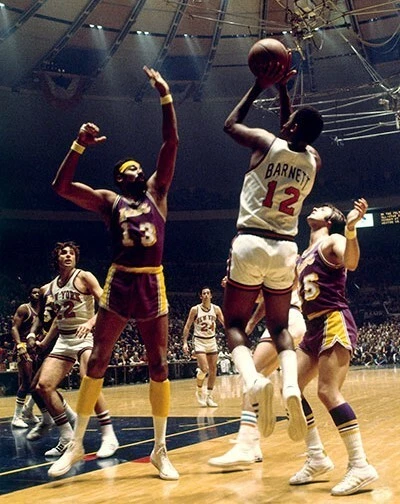 迪克·巴内特·威尔特·坎伯兰 8 X 10 照片纽约刀洛杉矶湖人队篮球 — 第 1/1 张图片