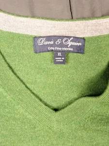 Suéter Davis & Squire Para Hombre XL Extra Fino Merino Cuello en V Agujeros Verdes En Manga - Imagen 1 de 10