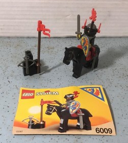 1992 LEGO BLACK KNIGHTS SET# 6009-BLACK KNIGHT 24pcs 1FIG 1HORSE w/INSTRUCTIONS