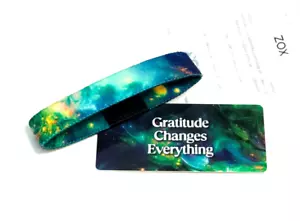 ZOX *GRATITUDE CHANGES EVERTHING* Silver Small Single Wristband w/Card - Picture 1 of 3