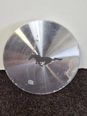 UNA tapa central de rueda Ford Mustang GT 1996-1998 # 3174 OEM # F7ZC-1A096-AA USADA Foto 1 de 2