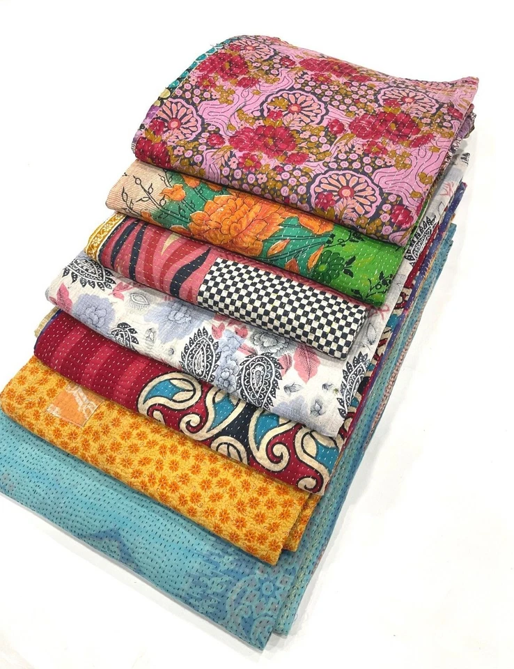 Lote al por mayor de tela de algodón puro edredón Kantha vintage estampado floral Kantha tiro Foto 1 de 4