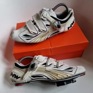 Northwave Typhoon Evo SBS CARBON Rennradschuhe weiß neu aus altem Lagerbestand Größe 8 - Bild 1 von 6