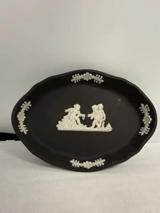 Piatto ovale nero vintage Wedgwood England Jasperware - Foto 1 di 9