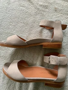 Womens Gentle Souls Kenneth Cole Gracey Pale Gray Ankle Sandals US 8.5/9 NWOT - Picture 1 of 6