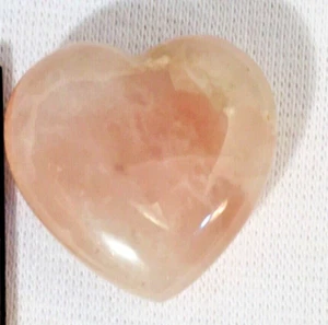 Hermosa piedra de cristal tallada a mano en forma de corazón de cuarzo rosa pulido curación - Imagen 1 de 4