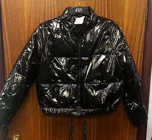 Schwarzes Wetlook-Jacke Langarm mit Reißverschluss Größe 12 von H&M UVP 49,99 £ - Bild 1 von 4