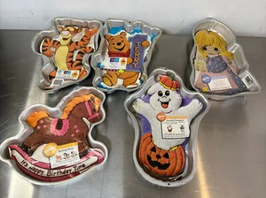 Lot Of 5 Vintage Wilton Baking Cake Pan Molds Tigger Pooh Precious Moments - Picture 1 of 6