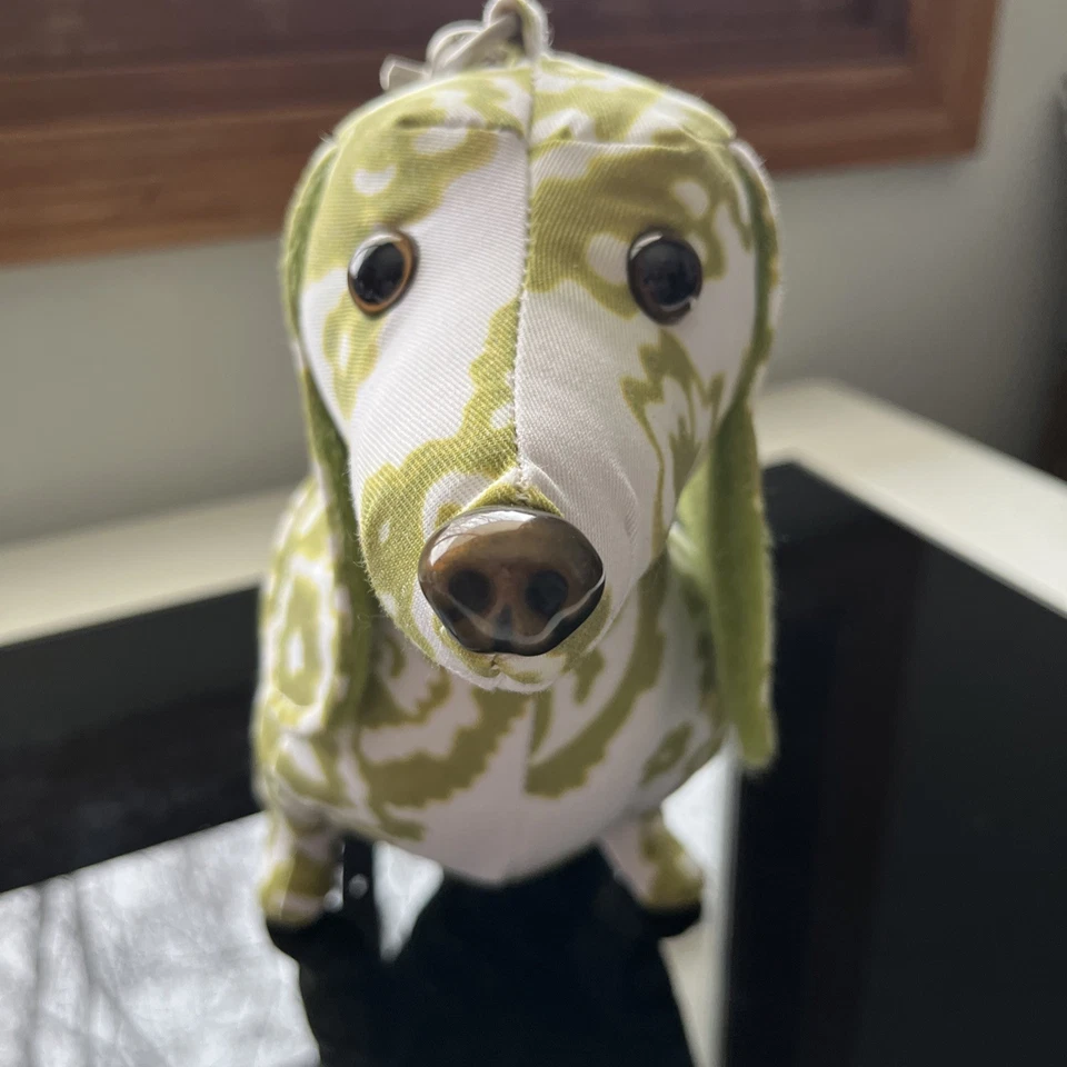 Monedero o monedero Fuzzy Nation Dachshund colección "Love on a Leash". Foto 1 de 4