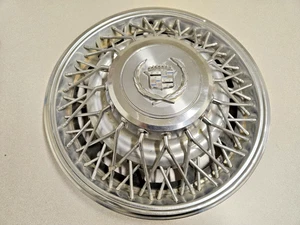 (1) 1979-1980 Cadillac Eldorado / Seville # 2032 15" Wire Hubcap # 01617750 USED - Picture 1 of 9