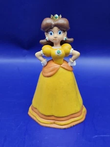 2007 Nintendo Super Mario Bros PRINCESS DAISY 2.5" Figure Cake Topper LOOSE - Picture 1 of 5