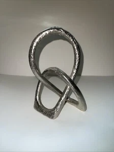 Aged Silver Entwined Sculpture - Foto 1 di 6