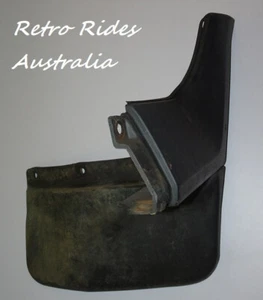 TOYOTA LITEACE GENUINE RH FRONT MOULDED MUDFLAP & BODY MOULD YM30 YM35 YM40 YM41 - Picture 1 of 4