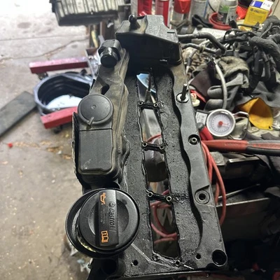 2010-2013 奥迪 A3 TDI 发动机阀盖 03L103469 — 第 1/4 张图片