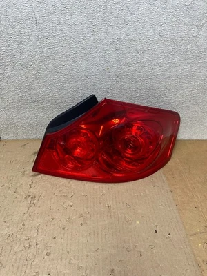 Infiniti G35 G37 2007 a 2013 sedán pasajero derecho luz trasera derecha fabricante original U2268 DW Foto 1 de 4