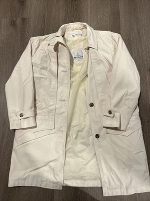 Gabardina Misty Harbor blanca hecha en Rusia talla 10P para mujer Foto 1 de 4