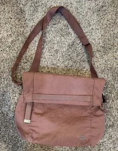 Lululemon On My Level Crossbody Bag 6L Smoky Blush EUC - Picture 1 of 17