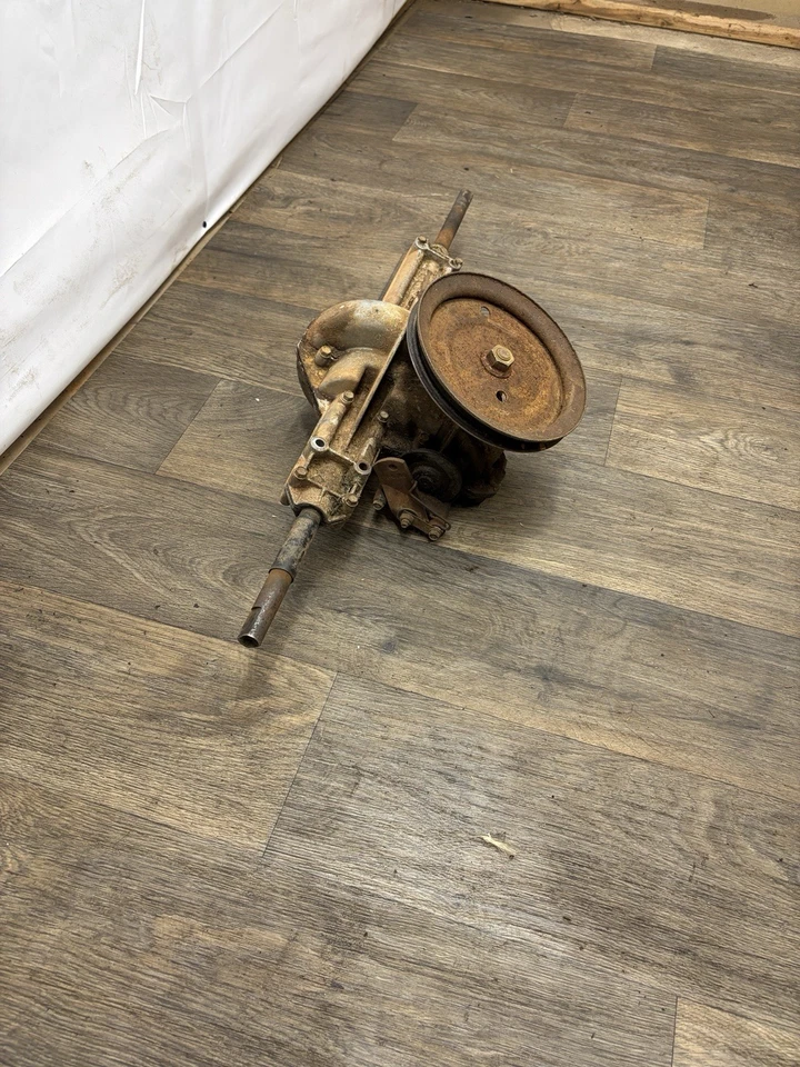Troy-Bilt Super Bronco Single Speed Transaxle Transmission Complete needs Repair - Image 1 of 4