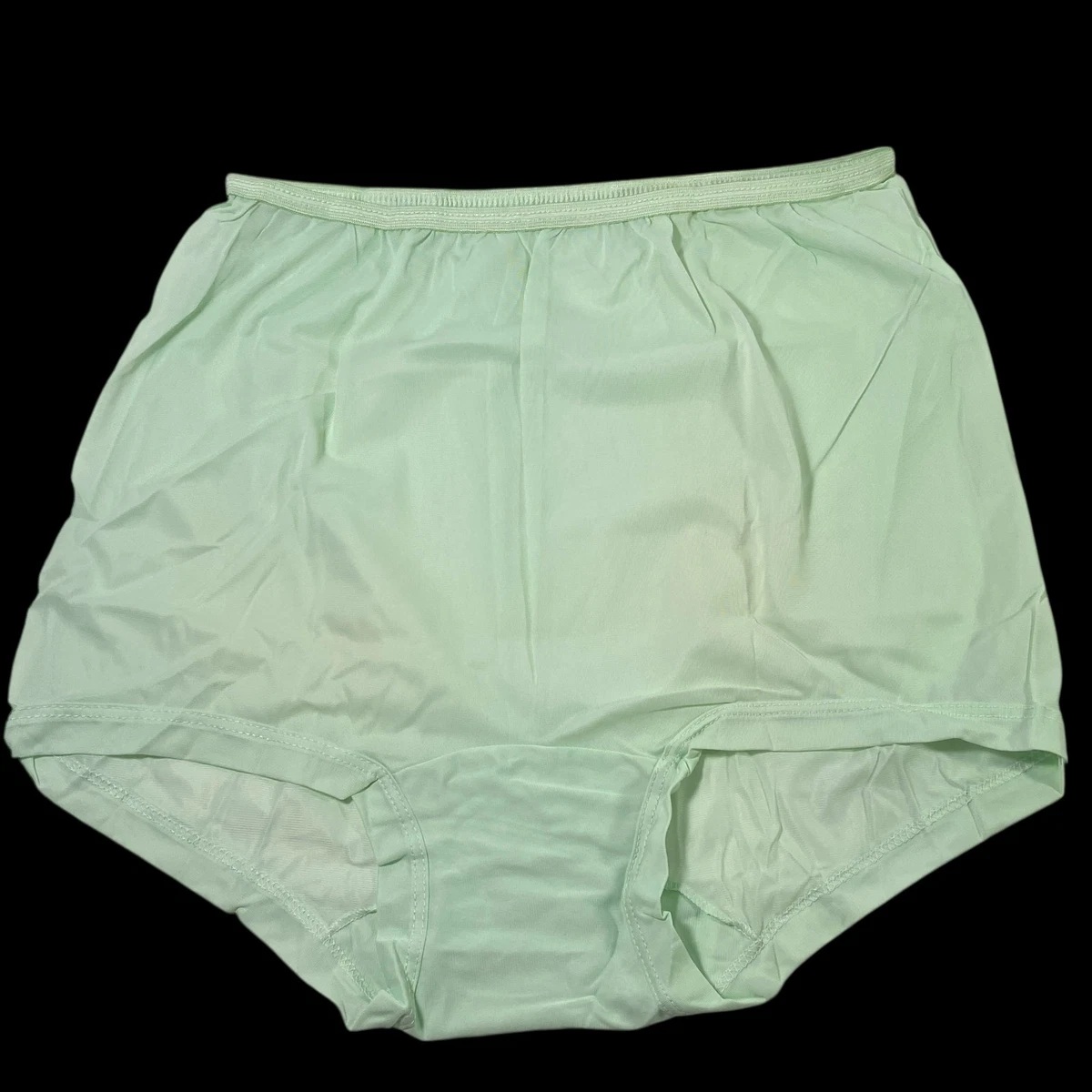 Haqiqiy yigitlar: Nastya va Lera yalangoch fotosuratlar