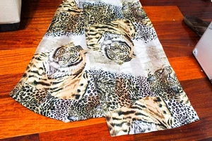 VINTAGE ITALY CHEETAH WOMANS LONG FASHION SCARF - Picture 1 of 3