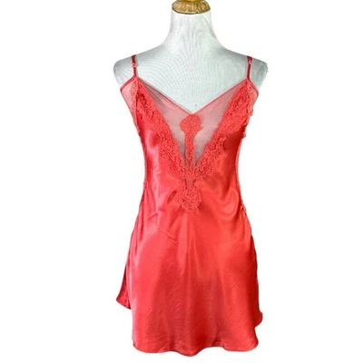 Babydoll vintage Fredrick’s of Hollywood rosa coral satinado y encaje quimise mediano Foto 1 de 4