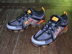 NEW NIKE AIR VAPORMAX 2019 SE WOMEN'S RUNNING SHOES SZ 5 GOLD FLORAL CD7094-002 - Picture 1 of 6