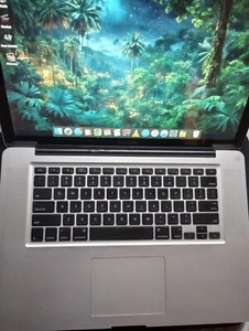 Apple Macbook Pro 15-inch Late 2008 - Picture 1 of 16