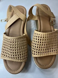 Women's Alba Platform Heels - Universal Thread Tan US Size : 10 Great Condition - Picture 1 of 8